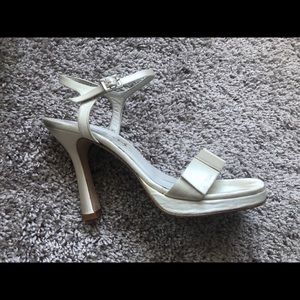 Entrata Lola silk satin ivory platform heels
